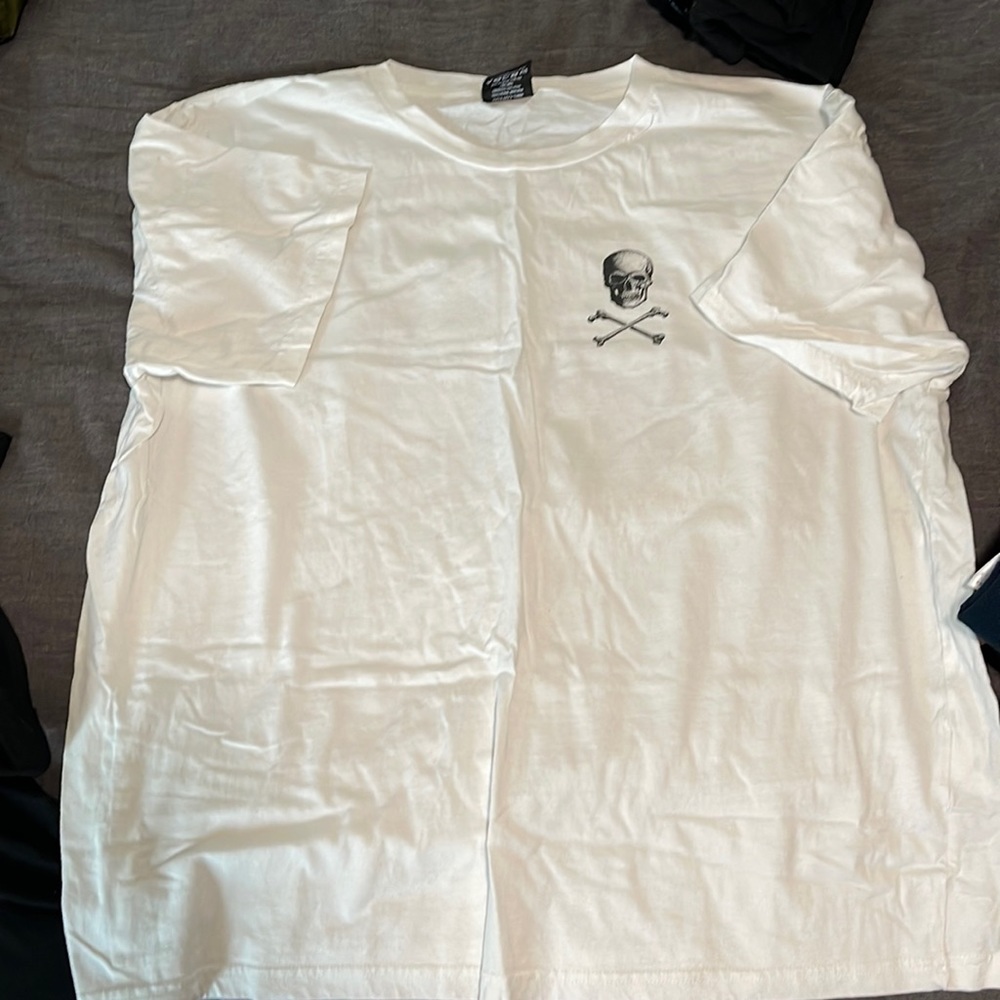 The Great Frog Mens Tee size XXL (fits like Large)